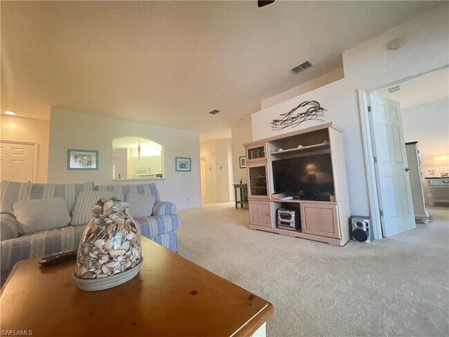 Building Photo - 14561 Daffodil Dr
