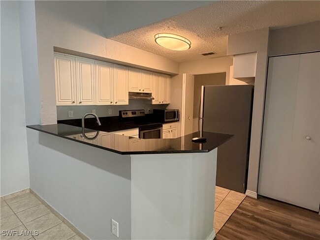 Foto del edificio - 8215 Ibis Club Dr