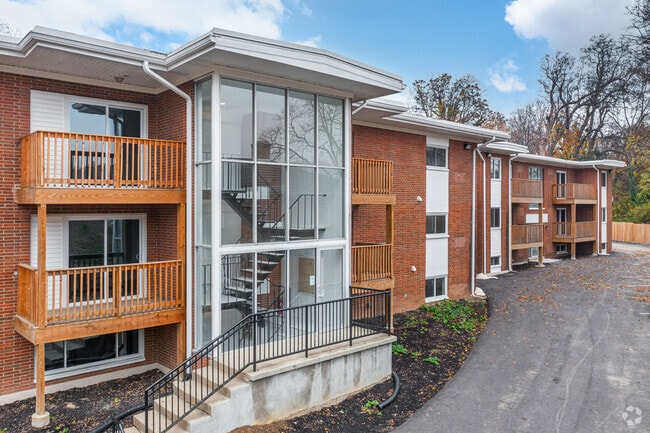 BUILDING - Parkwood Place