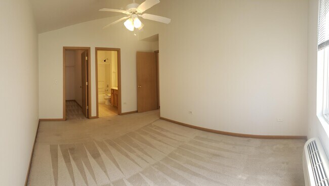 Building Photo - 717 Silverstone Dr