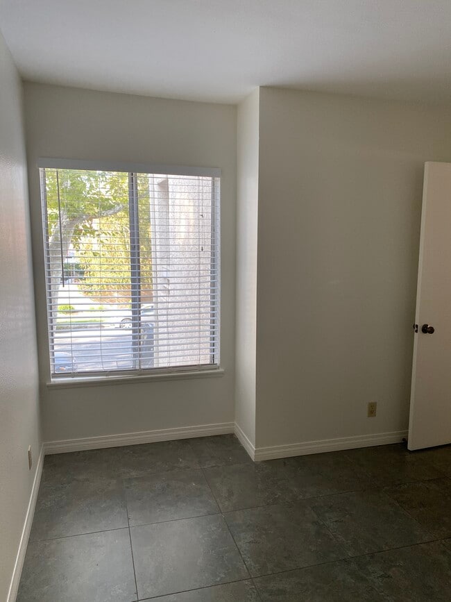Bedroom 1 - 3246 Darby St