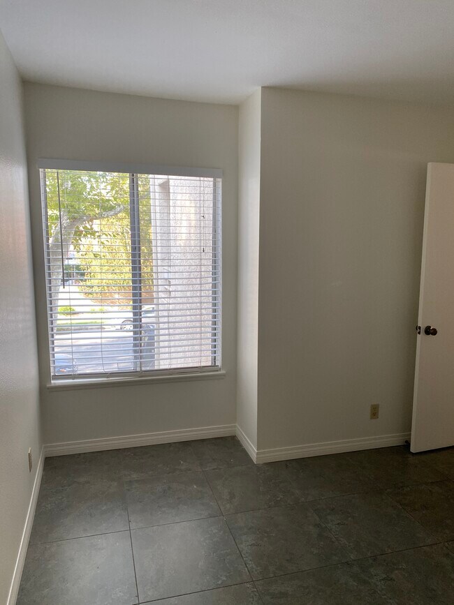Bedroom 1 - 3246 Darby St