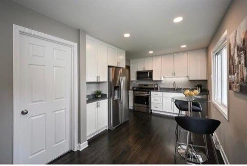 KITCHEN - 355 N 2nd Ave