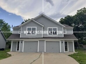 Building Photo - 128 S Julia St
