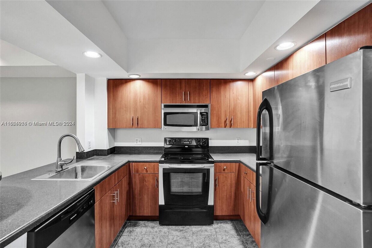 Photo - 100 North Federal Highway Apt #100, Fort Lauderdale, FL 33301 - 2 BR 2 BA Condo