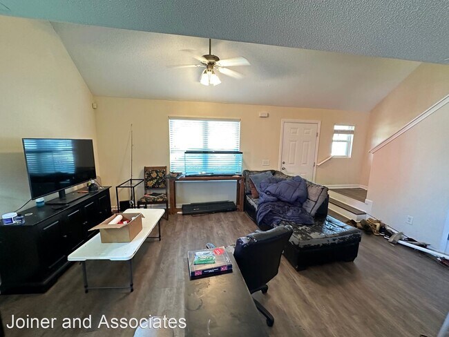 Building Photo - 3 br, 2 bath House - 206 Bridgewater Cir.