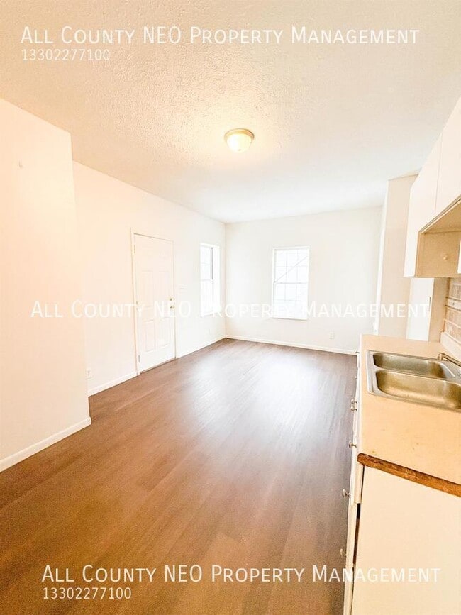 Building Photo - 4116 Denison Ave