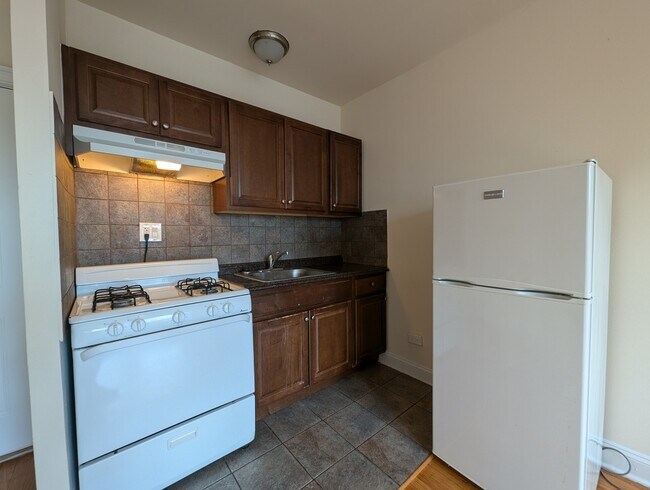 Foto del edificio - 2737 N Spaulding Ave