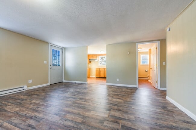 Building Photo - Spacious Cambridge City Home