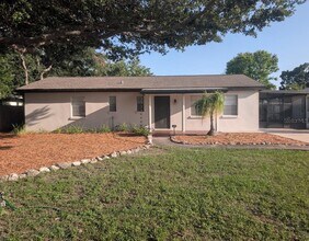 Building Photo - 3902 W Paxton Ave