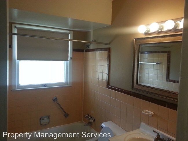 Foto del edificio - 3 br, 1.5 bath House - 14635 Stephens