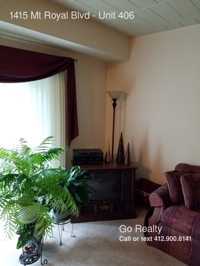 Building Photo - 1415 Mt Royal Blvd