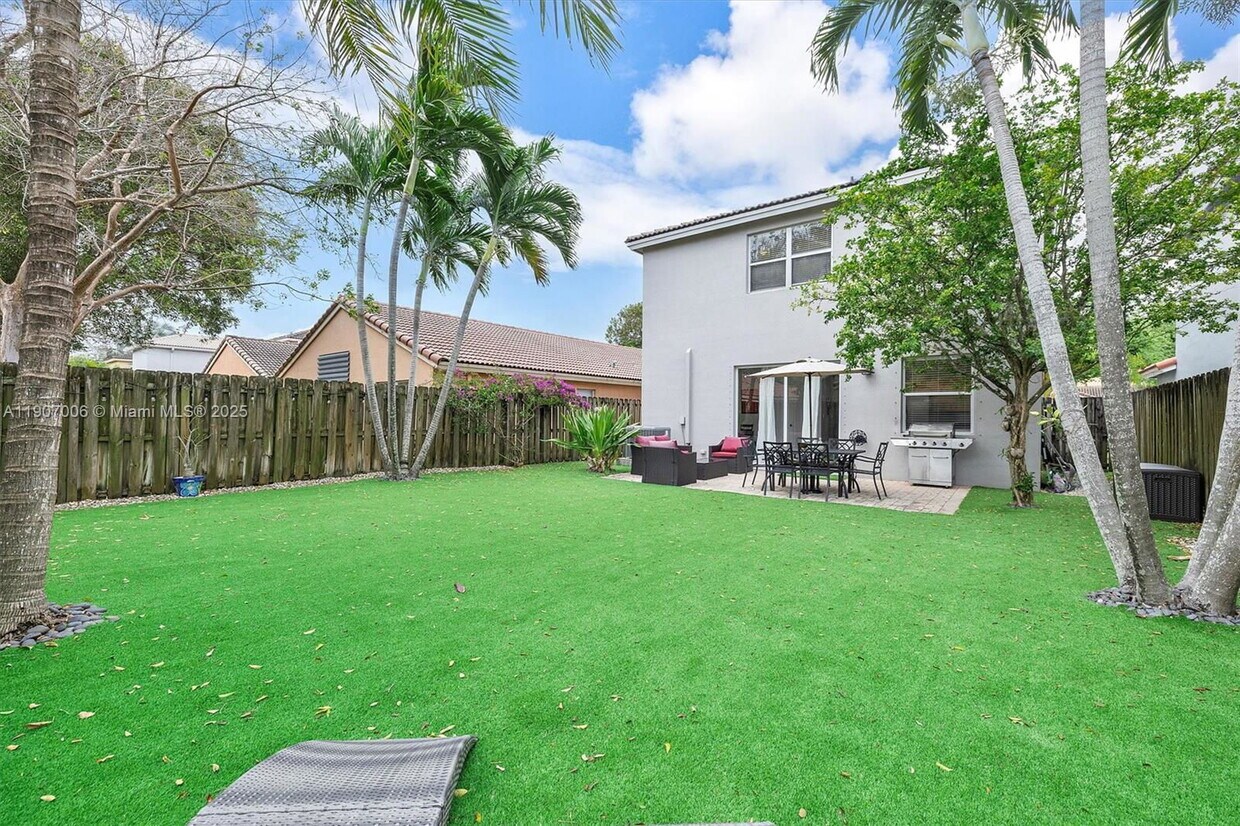 Primary Photo - 1431 SE 18th Terrace