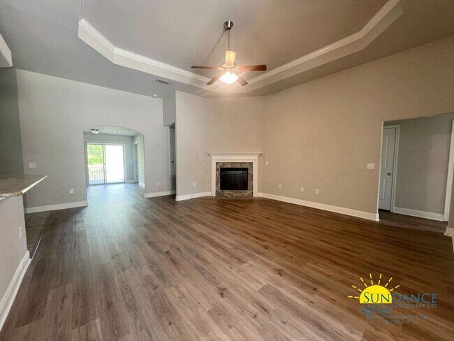 Foto del edificio - 4 Bedroom 3 Full Bathroom Beautiful home i...
