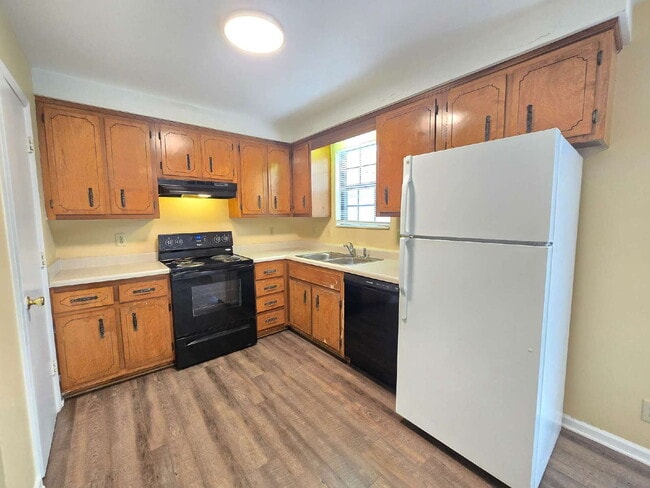 Building Photo - 351-6 PEABODY DR, CLARKSVILLE, TN 370742