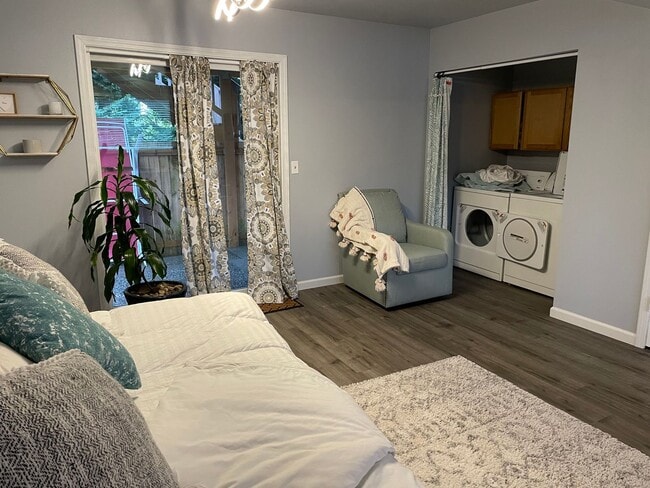 Building Photo - 1 Bedroom Unit in Bothell...