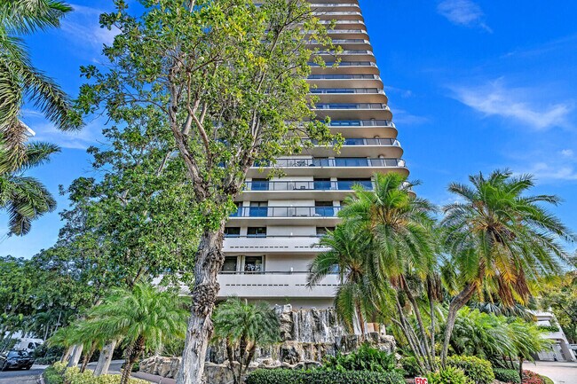 Foto del edificio - 19667 Turnberry Way