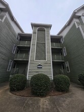 Building Photo - 6809 Willowbrook Dr
