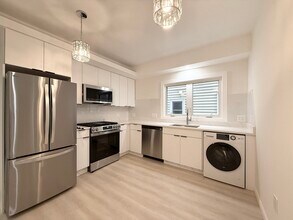 Building Photo - 144 Spring St