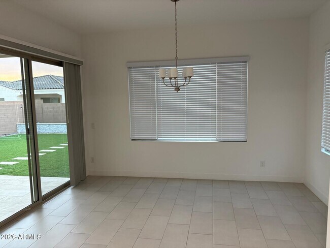 Foto del edificio - 7710 W Crabapple Dr