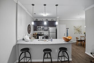 Building Photo - Ascot Point Village