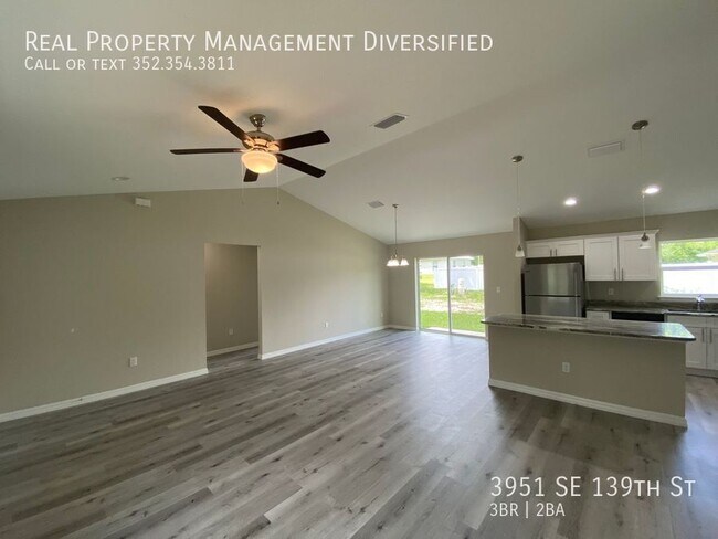 Foto del edificio - 3951 SE 139th St