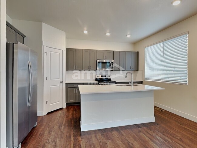 Foto del edificio - 7688 Mardale Ln