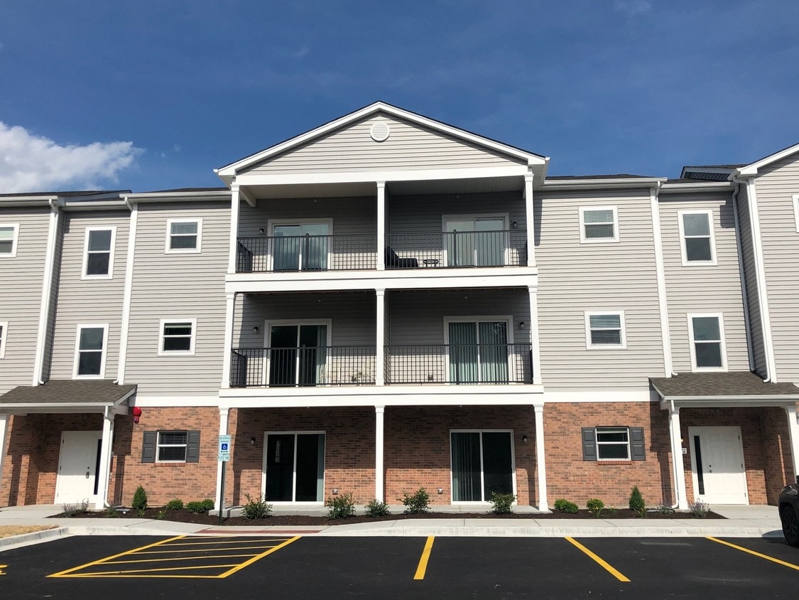 Foto principal - 811 E Main St