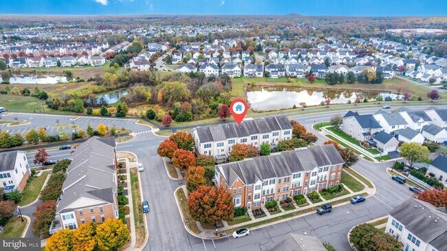 Foto del edificio - 25065 Riding Center Dr