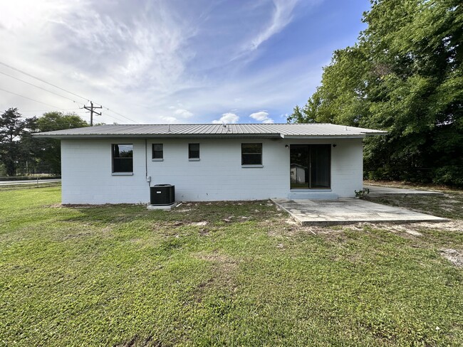 Foto del edificio - 671 SW Bird Ave