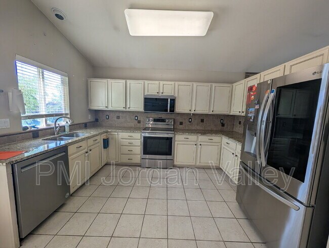 Foto del edificio - 14392 Dreamfield Dr