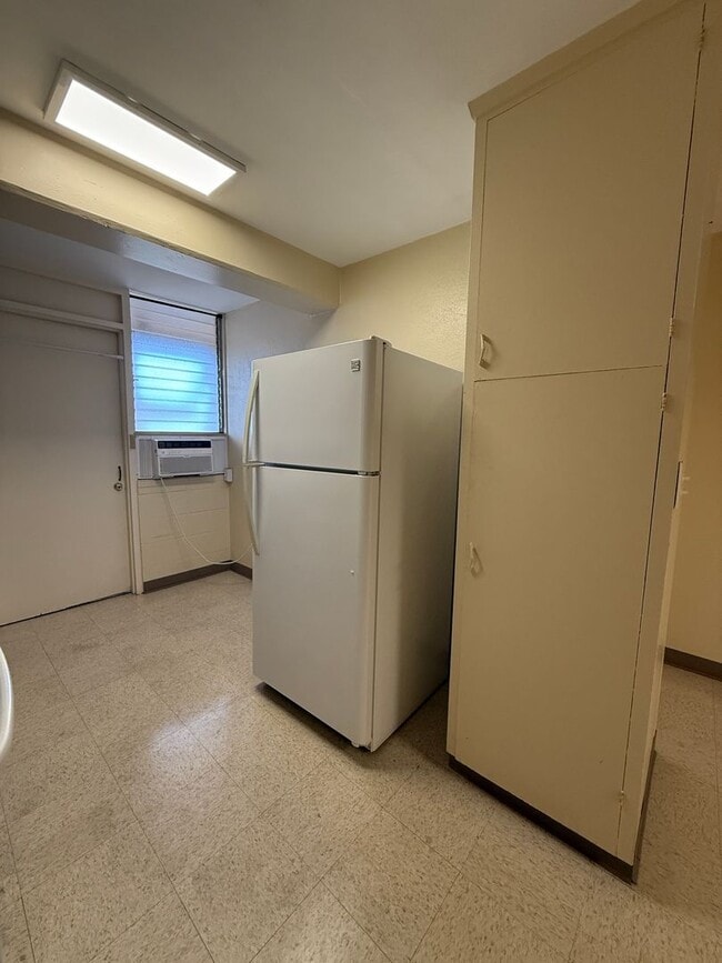 Photo - 3408 Waialae Ave Apartment