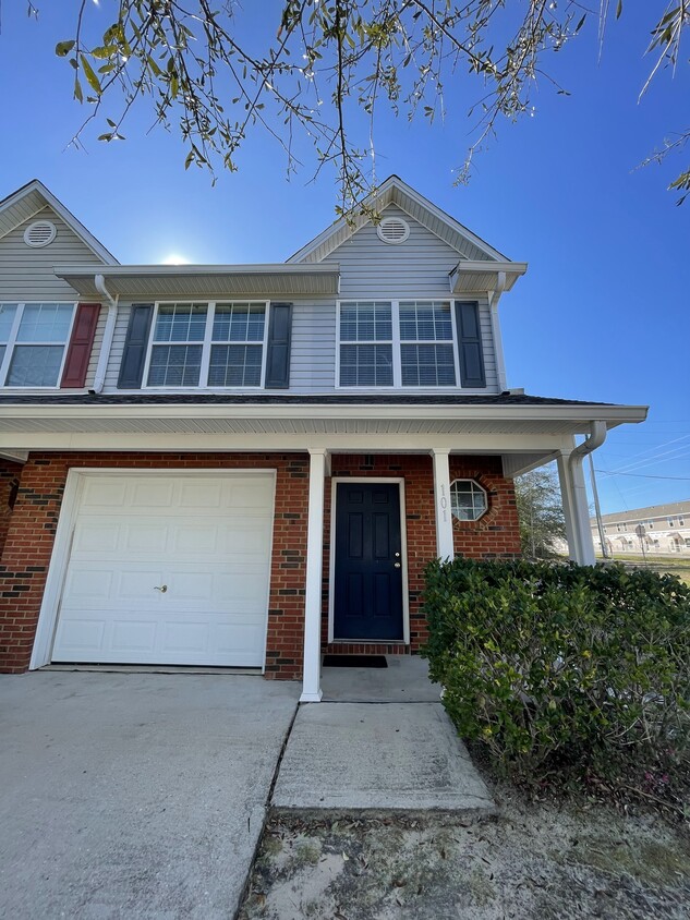 101 Swaying Pine Ct, Crestview, FL 32539 Townhouse for Rent in