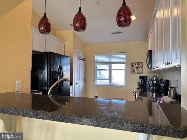 Foto del edificio - 18879 Forgotten Harbor Ct