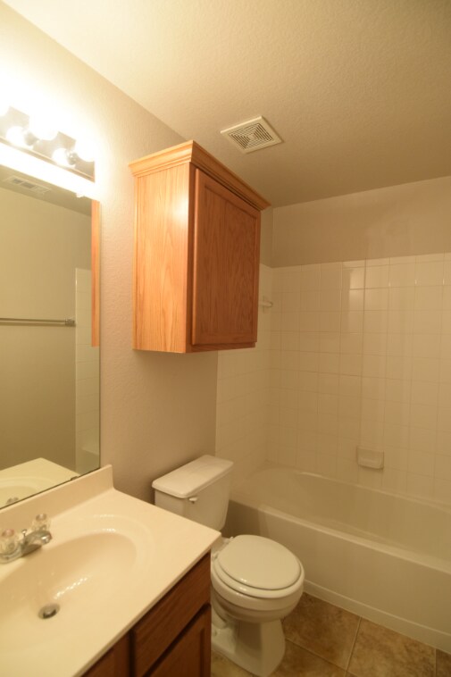 Foto del edificio - 4600 Green Meadow St