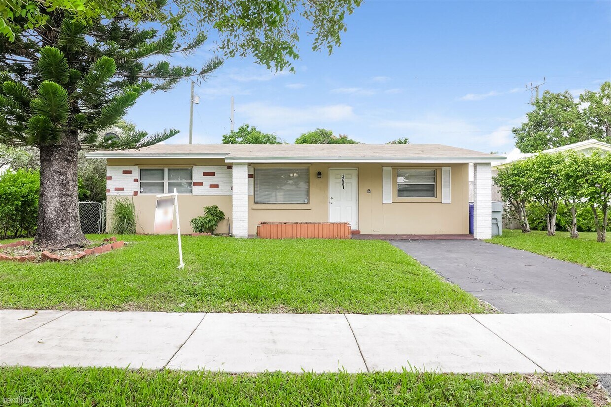 Foto principal - 3 br, 2 bath House - 3681 NE 15th Terrace