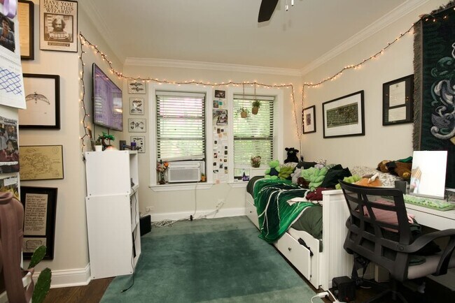 Foto del edificio - 1056 W Lill Ave