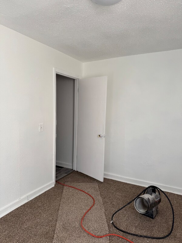 Foto del edificio - 2435 Woodford St