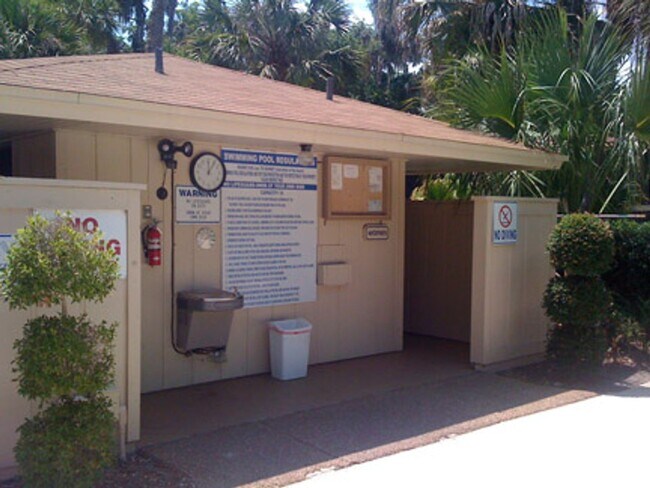Foto del edificio - Top-Floor 2 Bed / 2 Bath Condo in Sought-After Lakeside Community – Deltona, FL