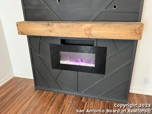 Foto del edificio - 5007 Wood Glen Dr