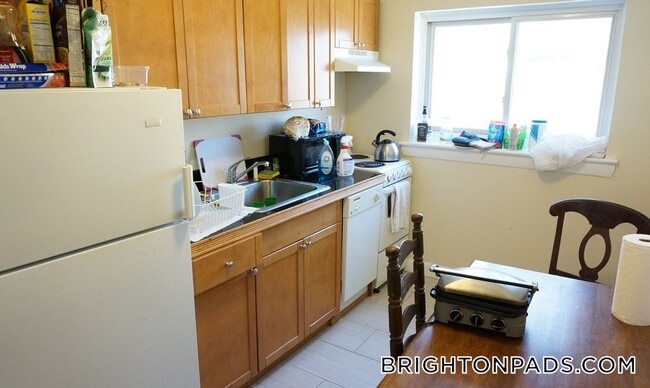 Building Photo - 65 Chiswick Rd