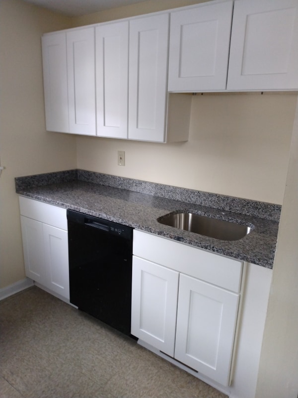 Photo - 107 University Ave Apartment