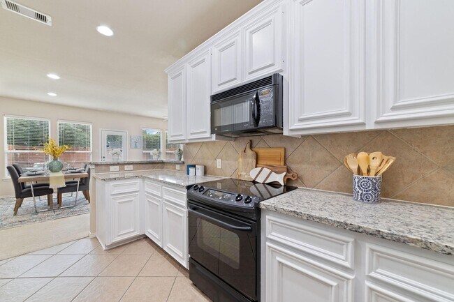 Foto del edificio - 14923 Tuttle Point Dr