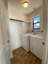 Building Photo - 3710 Sherwood Ln