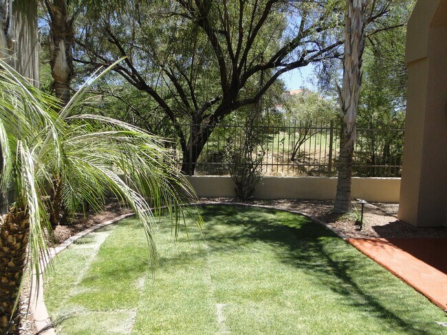 Foto del edificio - Biltmore Colony Four Golf Course Unit now ...