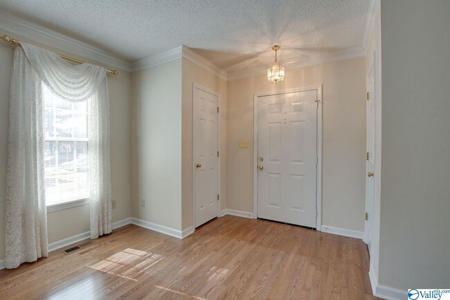Foto del edificio - 313 Kensington Ct SW
