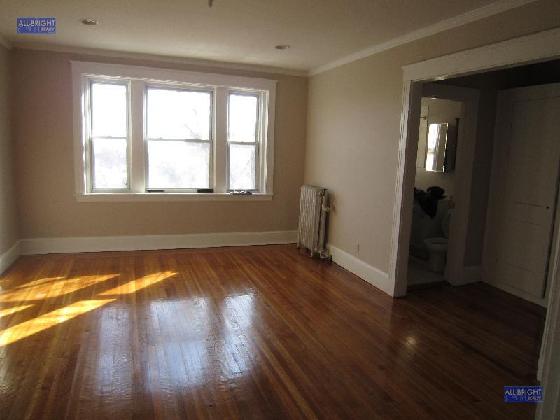 Primary Photo - 1607 Commonwealth Ave