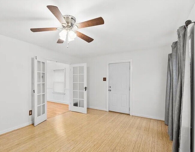 Foto del edificio - 3557 St Joachim Ln