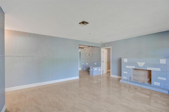 Foto del edificio - 2890 SW 9th St