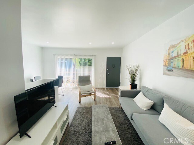 Foto del edificio - 11422 Iowa Ave